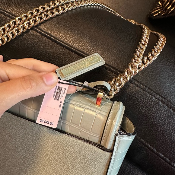 Elegant Blue Victoria’s Secret handbag - Picture 5 of 6